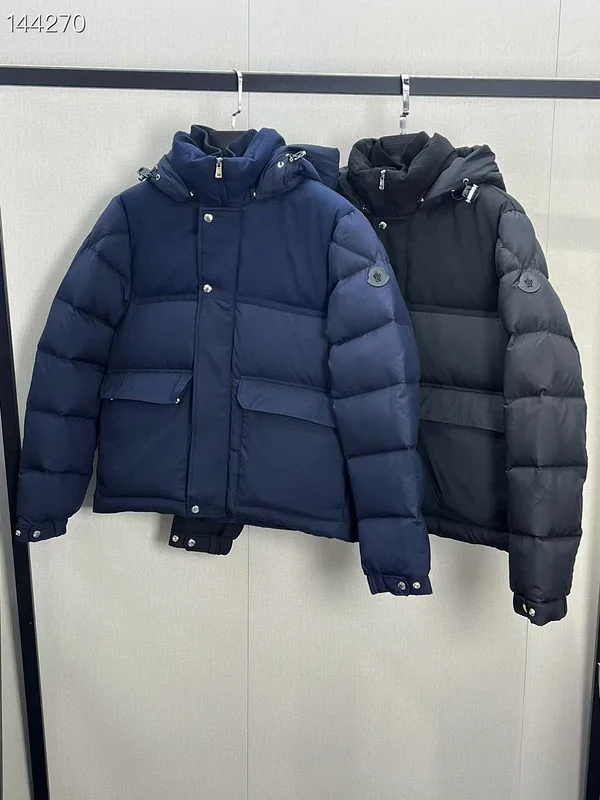 Moncler sz1-5 26yr314